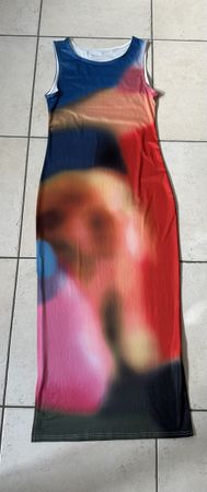 Farbiges Sommerkleid