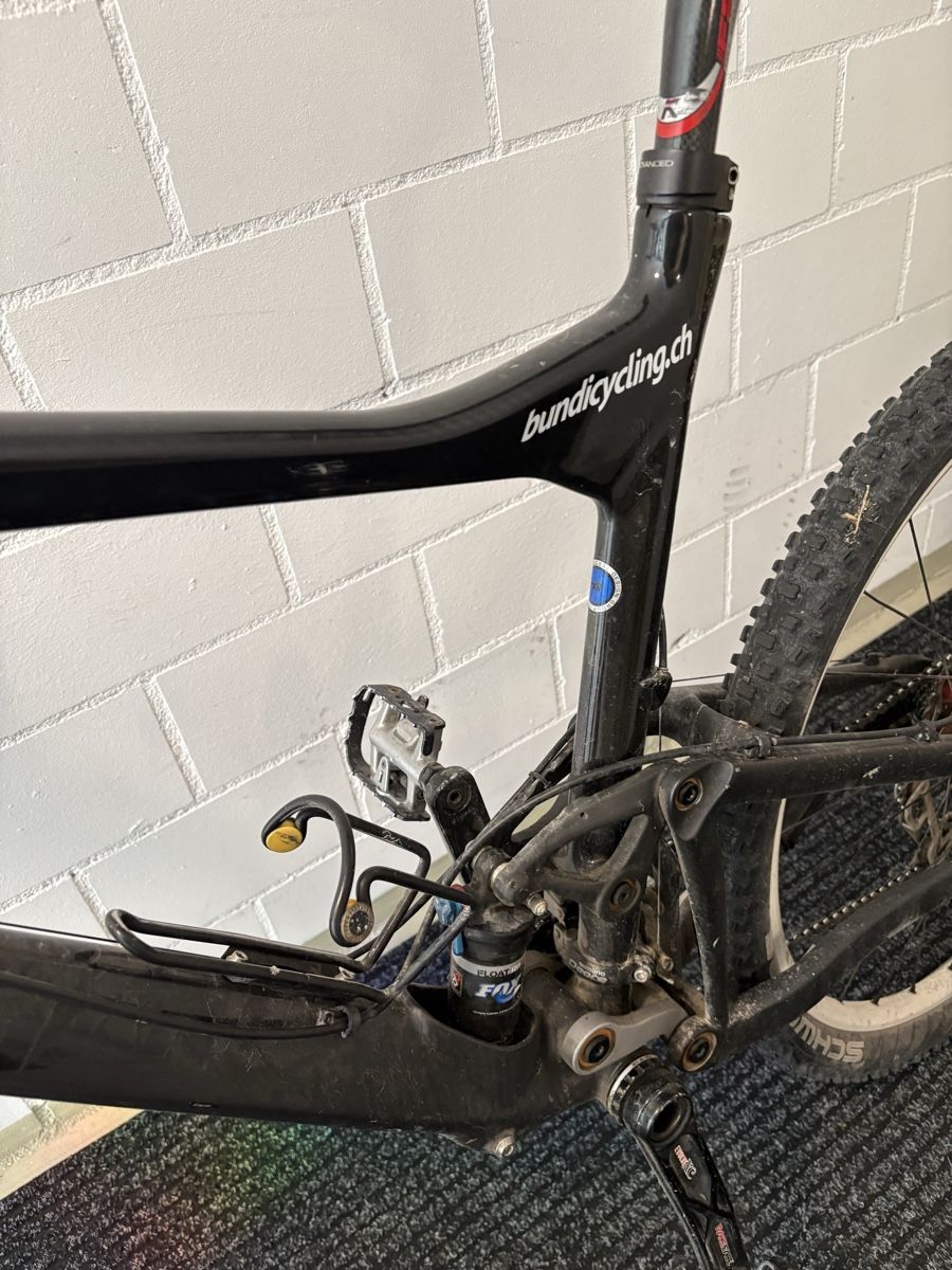 Biciclette: 2 Mountainbikes schwarz gebrauchter Zustand – Usato da Zizers venduto da kaa_gl6r 2