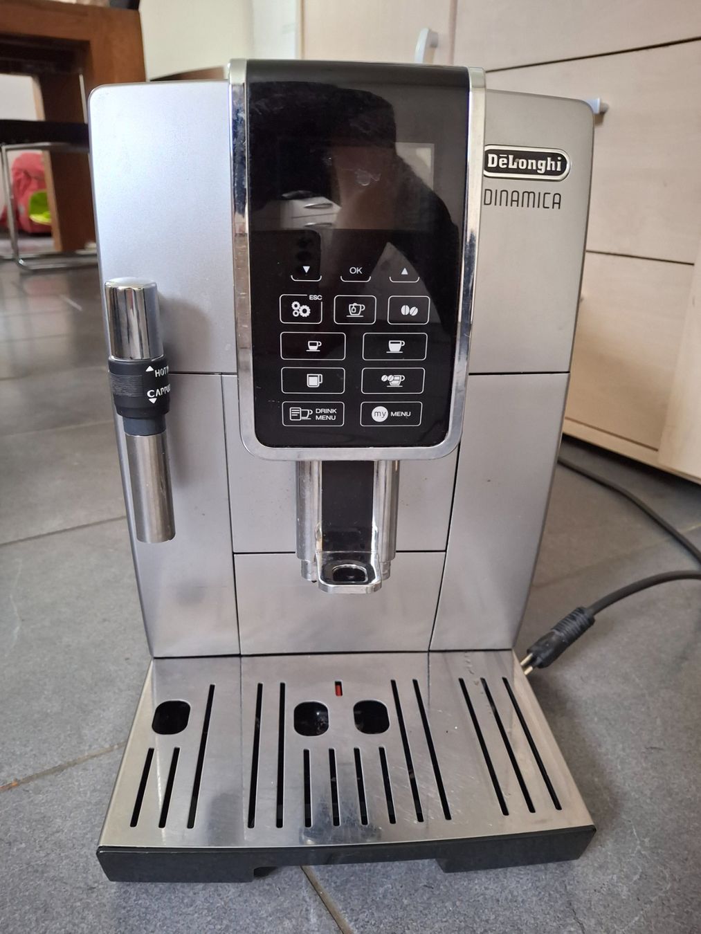 De'Longhi Macchine per caffè & Macchine per espresso: Kaffeemaschine DeLonghi Dinamica – Usato da Roggliswil venduto da thebaus82 1