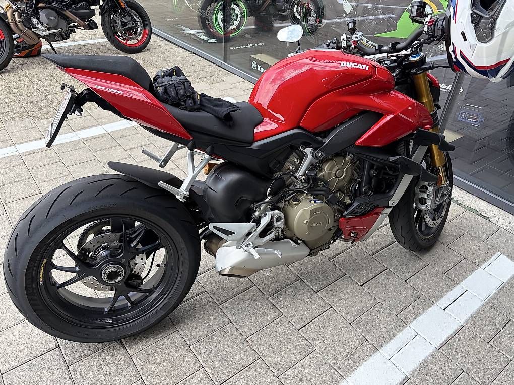Strasse: Ducati Streetfighter V4s – Gebraucht aus Lupsingen von gogi04