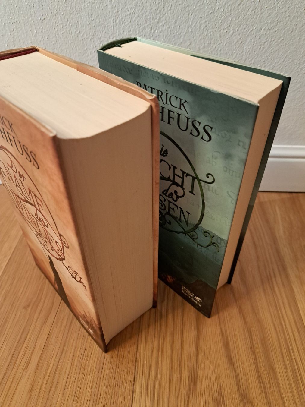 Libri: Patrick Rothfuss Koenigsmoerder Chronik gebraucht – Usato da Neftenbach venduto da Craigh_na_Dun 3