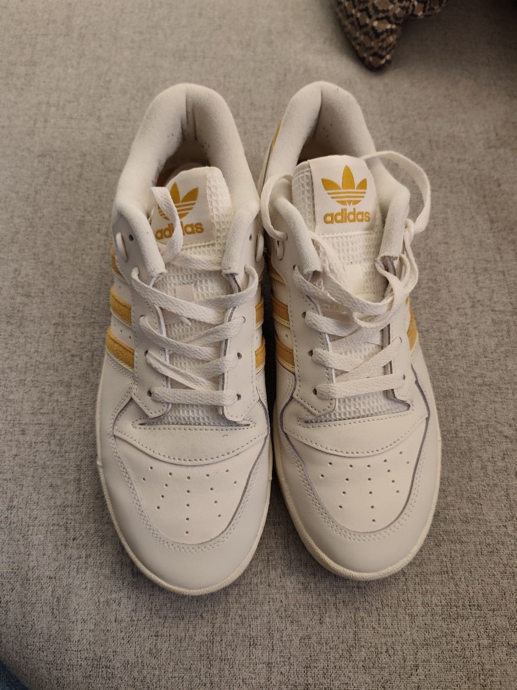 Adidas Herrenschuhe: Sneaker Adidas – Neu (gemäss Beschreibung) aus Oberägeri von ang_22g5 6