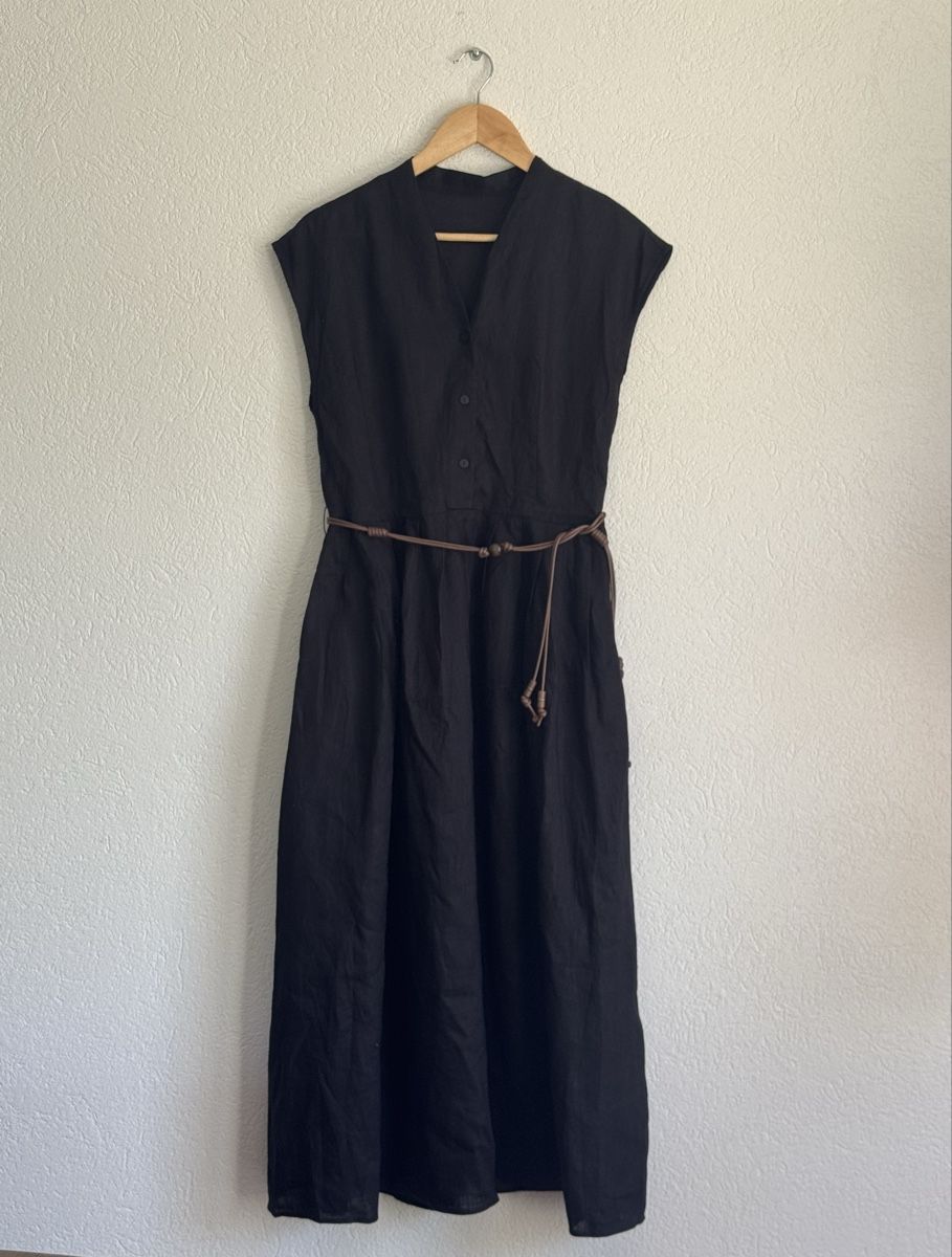 Vestiti: Schwarzes Maxikleid aus 100 % Leinen, neu – Nuovo e nell'imballaggio originale da Veyras venduto da ValClasse