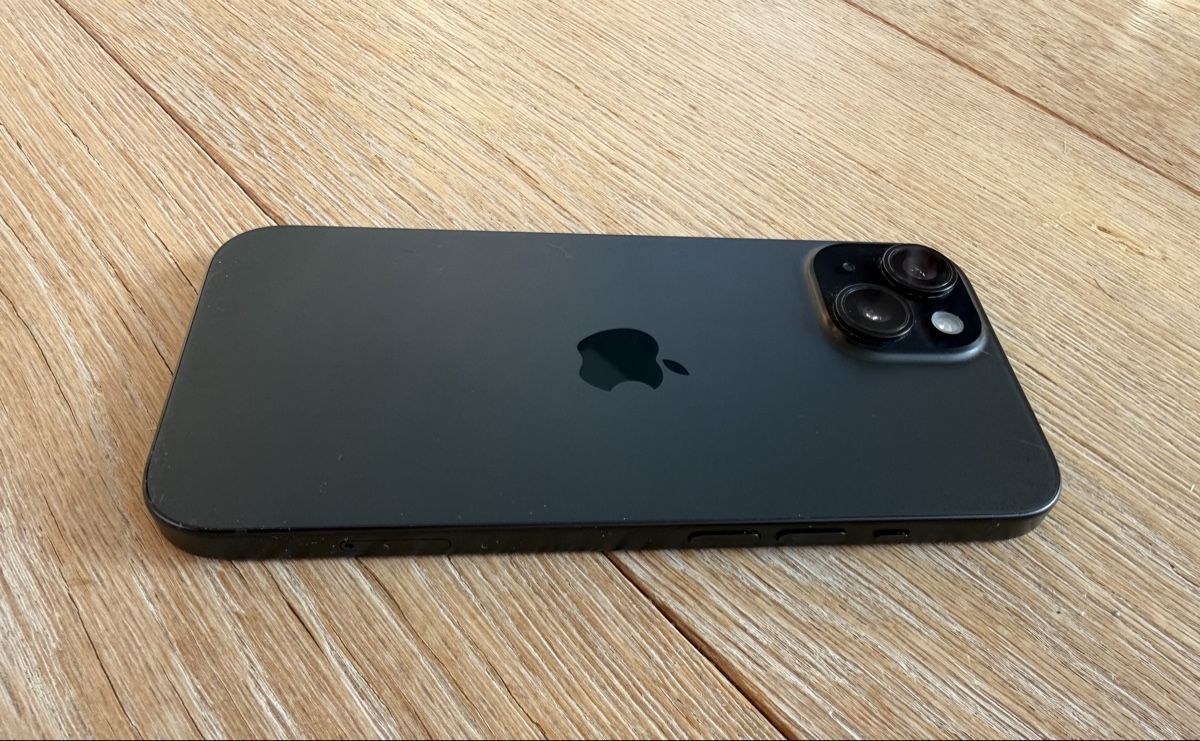 Apple Telefoni cellulari / Smartphones: Apple iPhone 15 128 GB Schwarz – Usato da Benglen venduto da Hpete 5