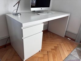 IKEA Malm Schreibtisch, weiss / Holz, 140x65 cm