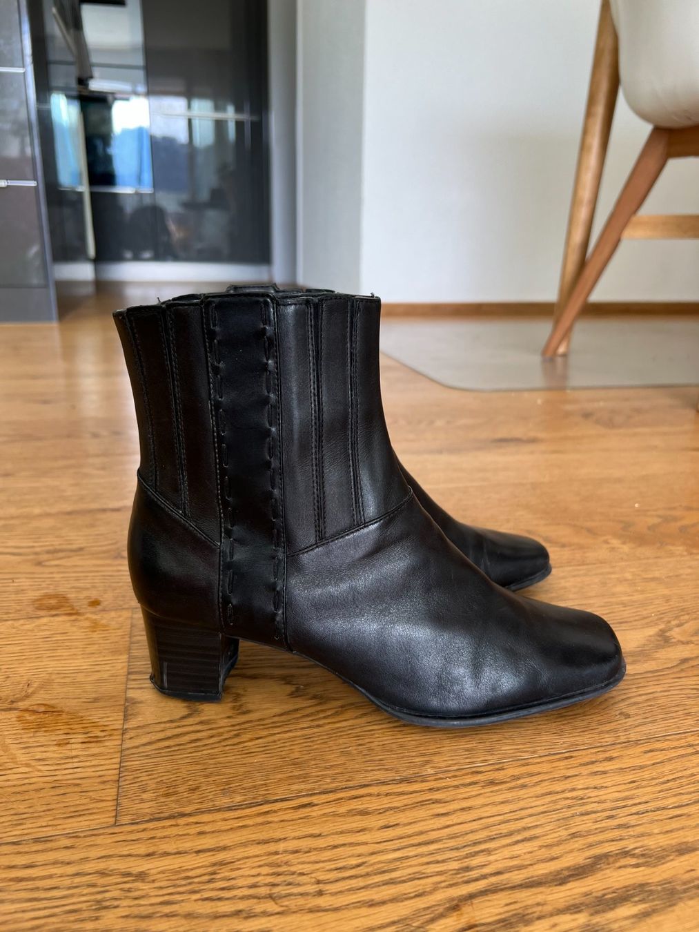 Clarks Scarpe da donna: Clarks Ankle Boots schwarz Größe 38.5 – Usato da Adliswil venduto da gam_hcp8 1
