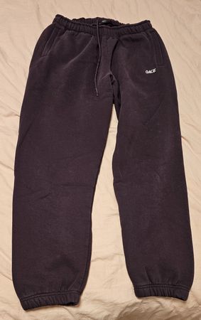 Sweatpants OACE dunkelviolett Grösse L neuwertig
