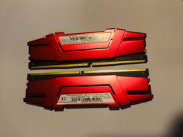 G.Skill RipJaws DDR4 32GB (2x16GB) PC4-17000