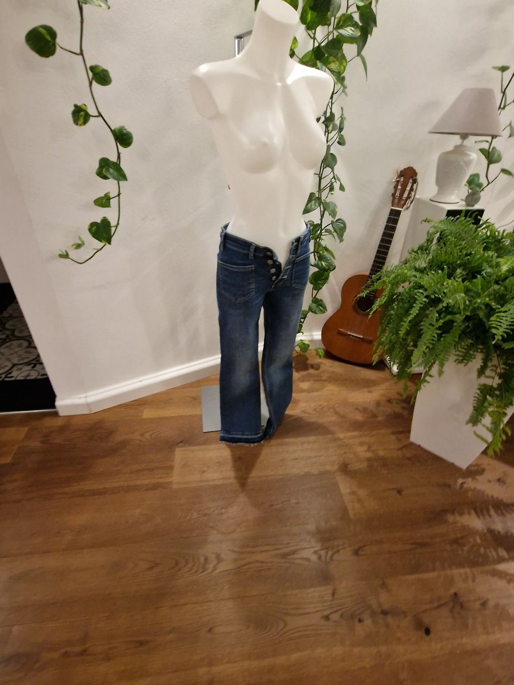 Zara Jeans: Zara Jeans, Grösse 32, Top Zustand – Gebraucht aus Wald ZH von Cjp