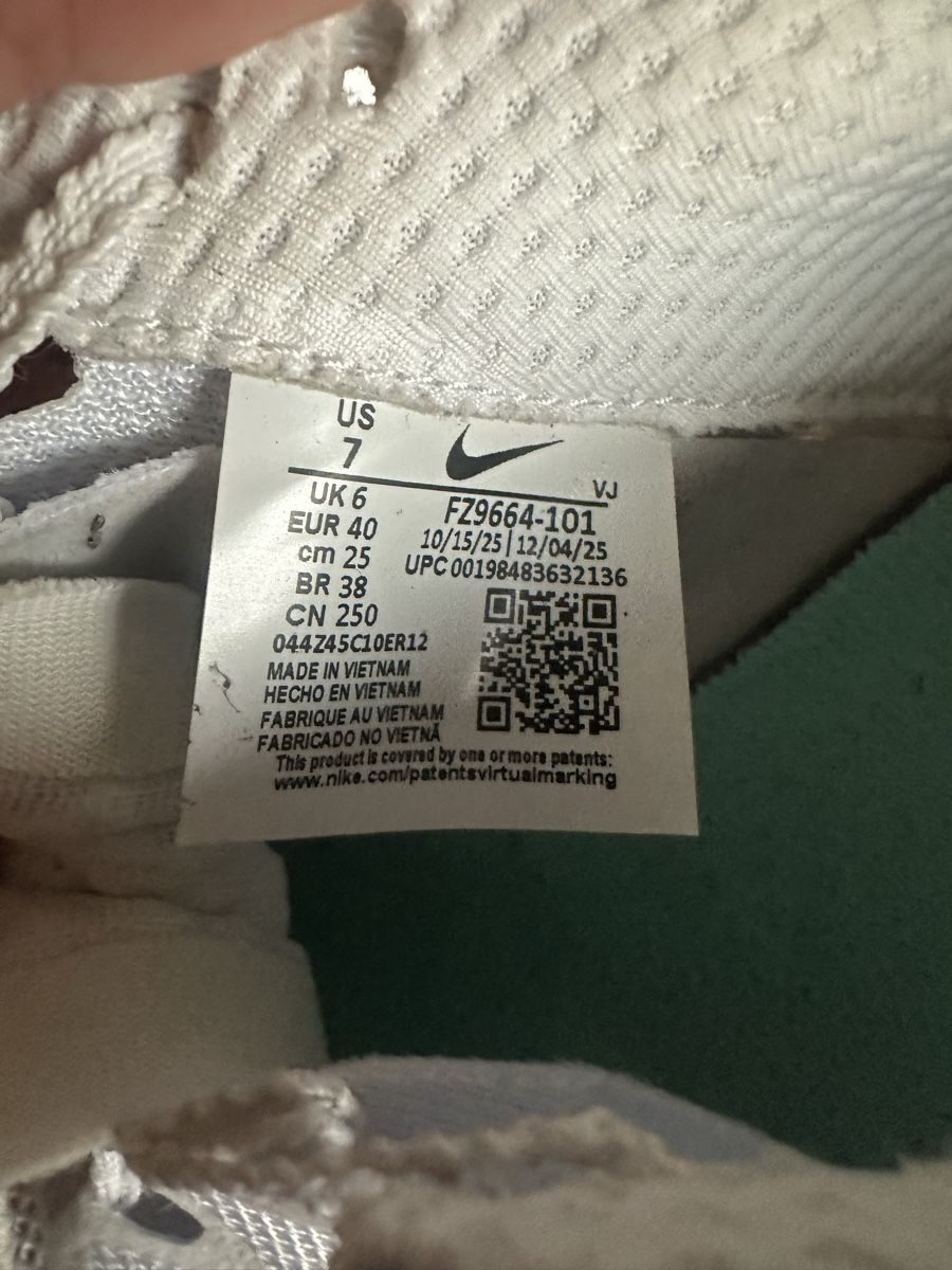 Nike Herrenschuhe: Nike Spikes – Gebraucht aus Ennetbaden von Gurkentopf 3