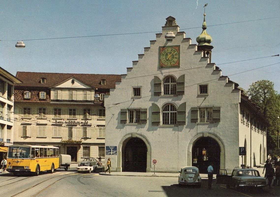 Cartoline postali: St. Gallen Marktplatz Bohl. – Usato da St. Gallen venduto da Epu