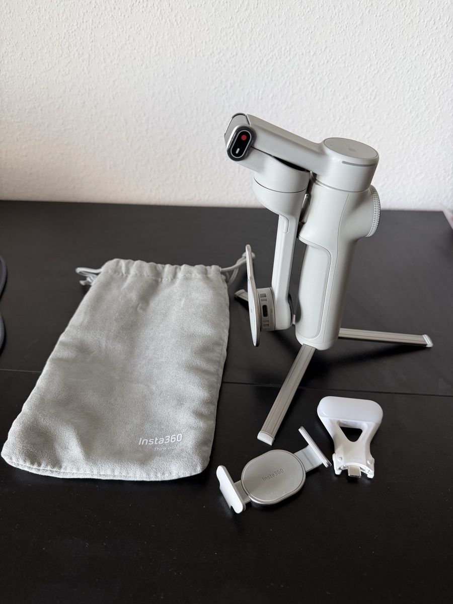 Insta360 Stative & Stativköpfe: Insta360 Flow 2 Pro Creator Kit Grau – Gebraucht aus Remetschwil von LuisN16