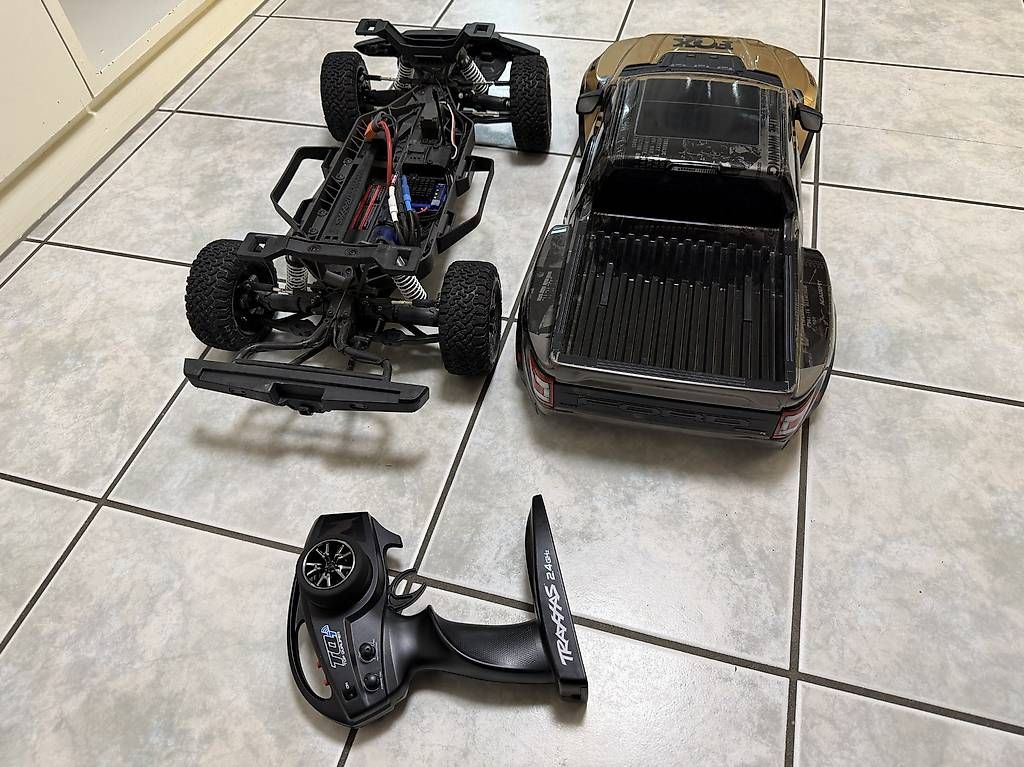 Modellismo RC: Traxxas Raptor R 4x4 Ultimate 4S – Usato da Rudolfstetten venduto da dst_tdh9 3