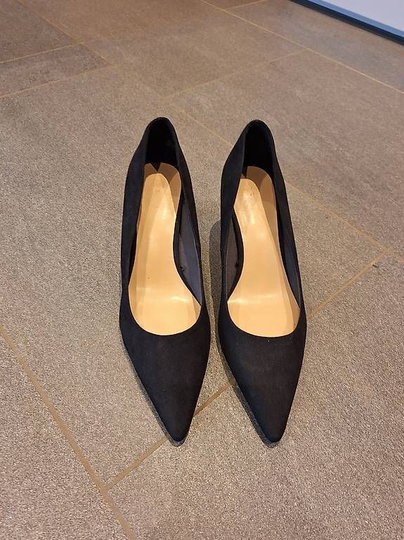 Scarpe da donna: Schuhe mit Absatz – Usato da Kaltbrunn venduto da Jasi.2018 2