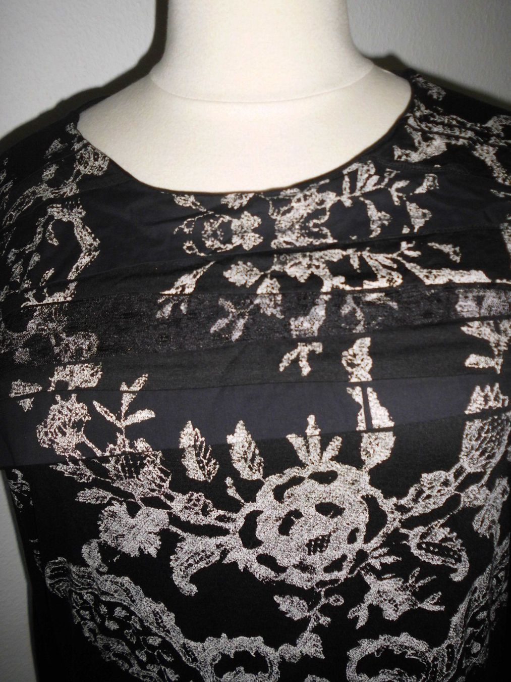 T-shirt: T-shirt noir T. 52 – Nuovo (secondo la descrizione) da Marin-Epagnier venduto da Madja 1