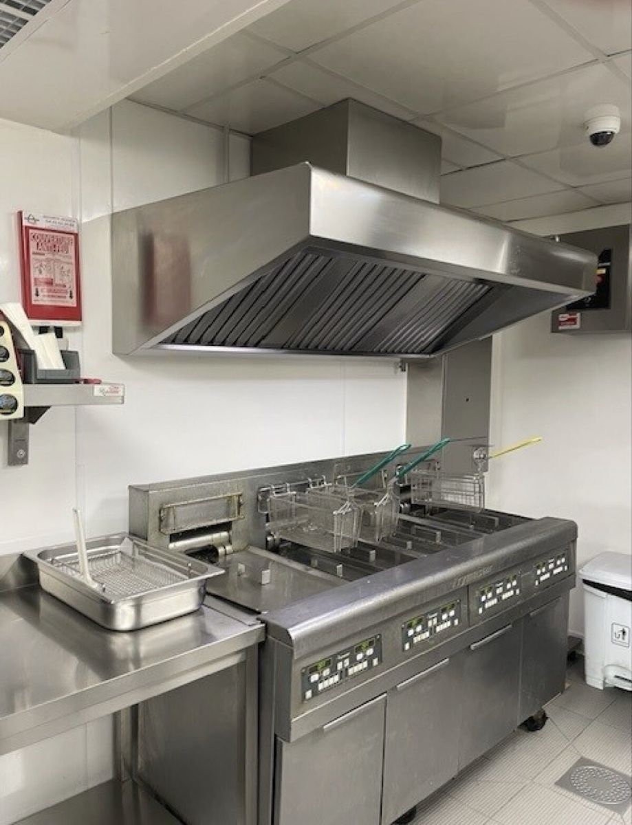Cucine complete: Cuisine complète type mc do fast food – Usato da Thônex venduto da yac_h7nr 2