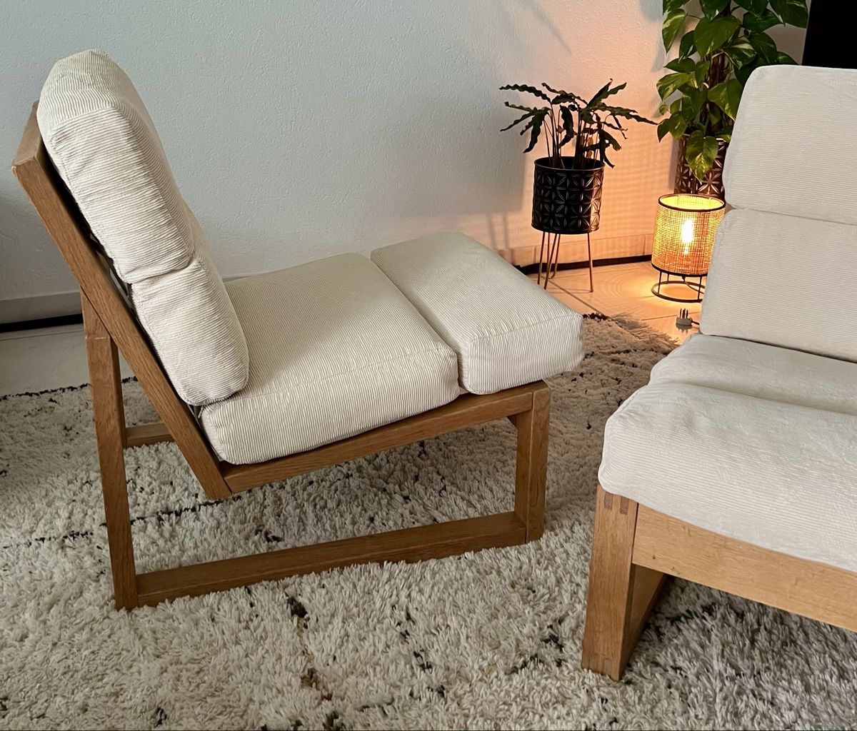 Poltrone: 2 Vintage Design Sessel Eichen Holzrahmen Cord Polster – Usato da Hunzenschwil venduto da Madachica 3