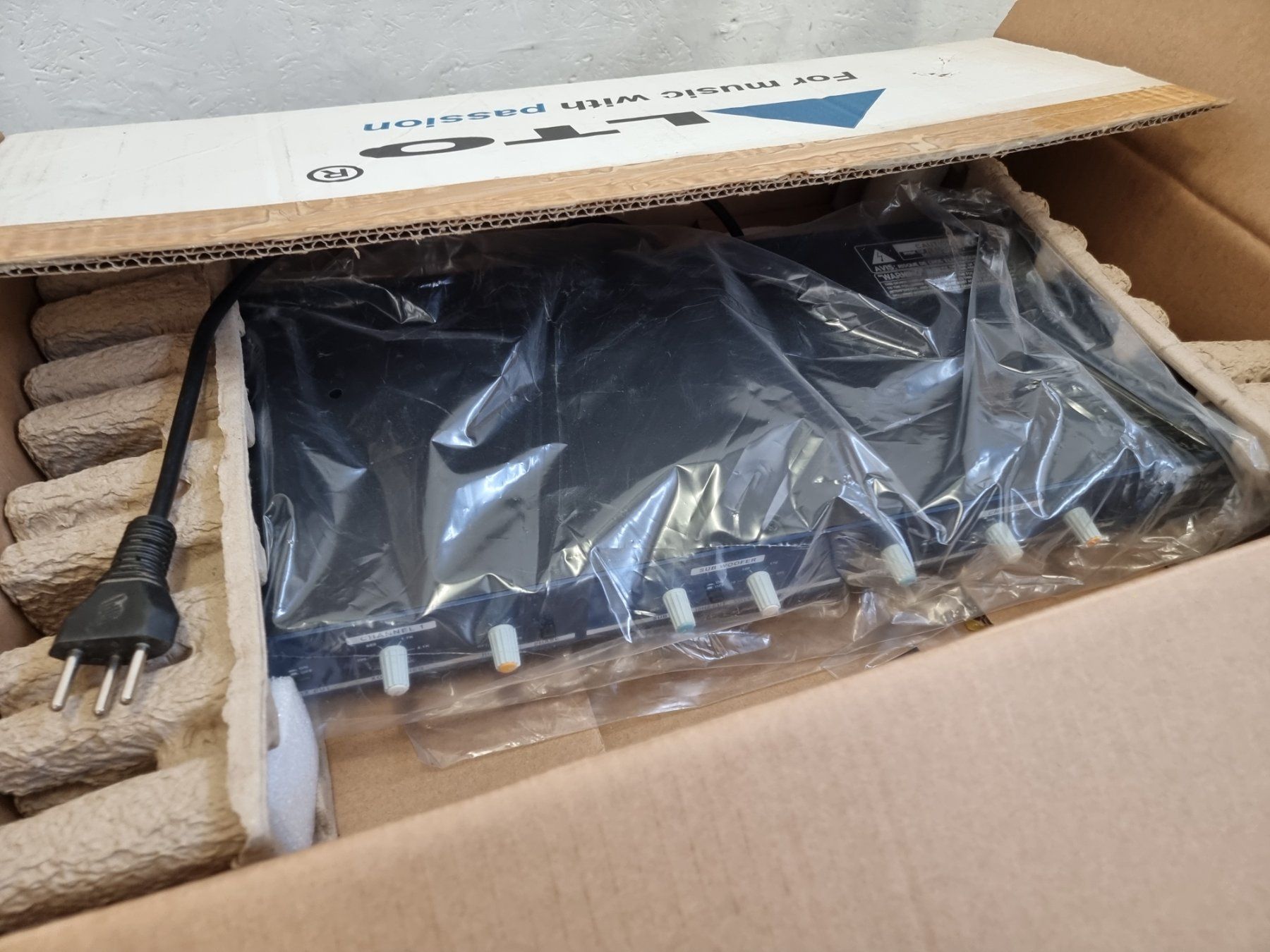 Equalizer: Alto Professional X23SW 2-Way Stereo Crossover – Neu und originalverpackt aus Neuhausen von PBMG 1