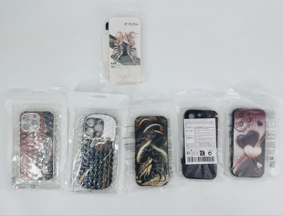 Coques & Protection écran: # IPHONE - Div. Iphone Covers 15 pro / 16 pro # – Neuf avec emballage d'origine à Bolligen par secondhand-with-love