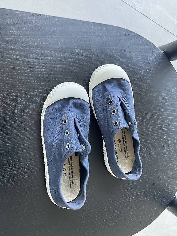 Chaussures garçon: Turnschuhe Viktoria Grösse 31 – D'occasion à Uznach par Drafensteiner 2