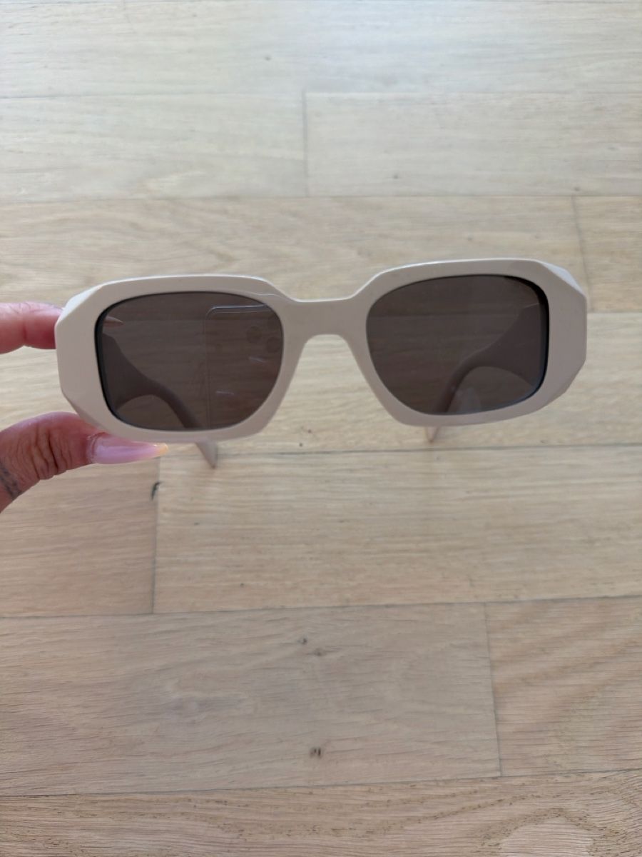 Prada Brillen & Gläser: Prada Symbole Sunglasses Beige – Neu (gemäss Beschreibung) aus Effretikon von MaisonNade 2