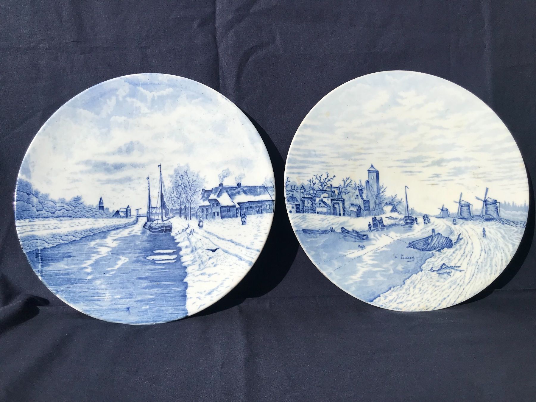 Piatti: Ensemble d'assiettes murales Delft/ Wandteller-Set Delft – Usato da Fribourg venduto da SD1910