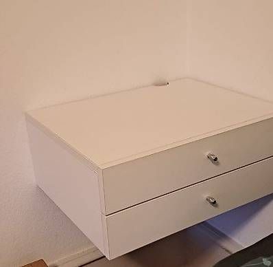 Comodini: Nachttischmöbel mit 2 Schubladen – Usato da Allschwil venduto da Irondan59
