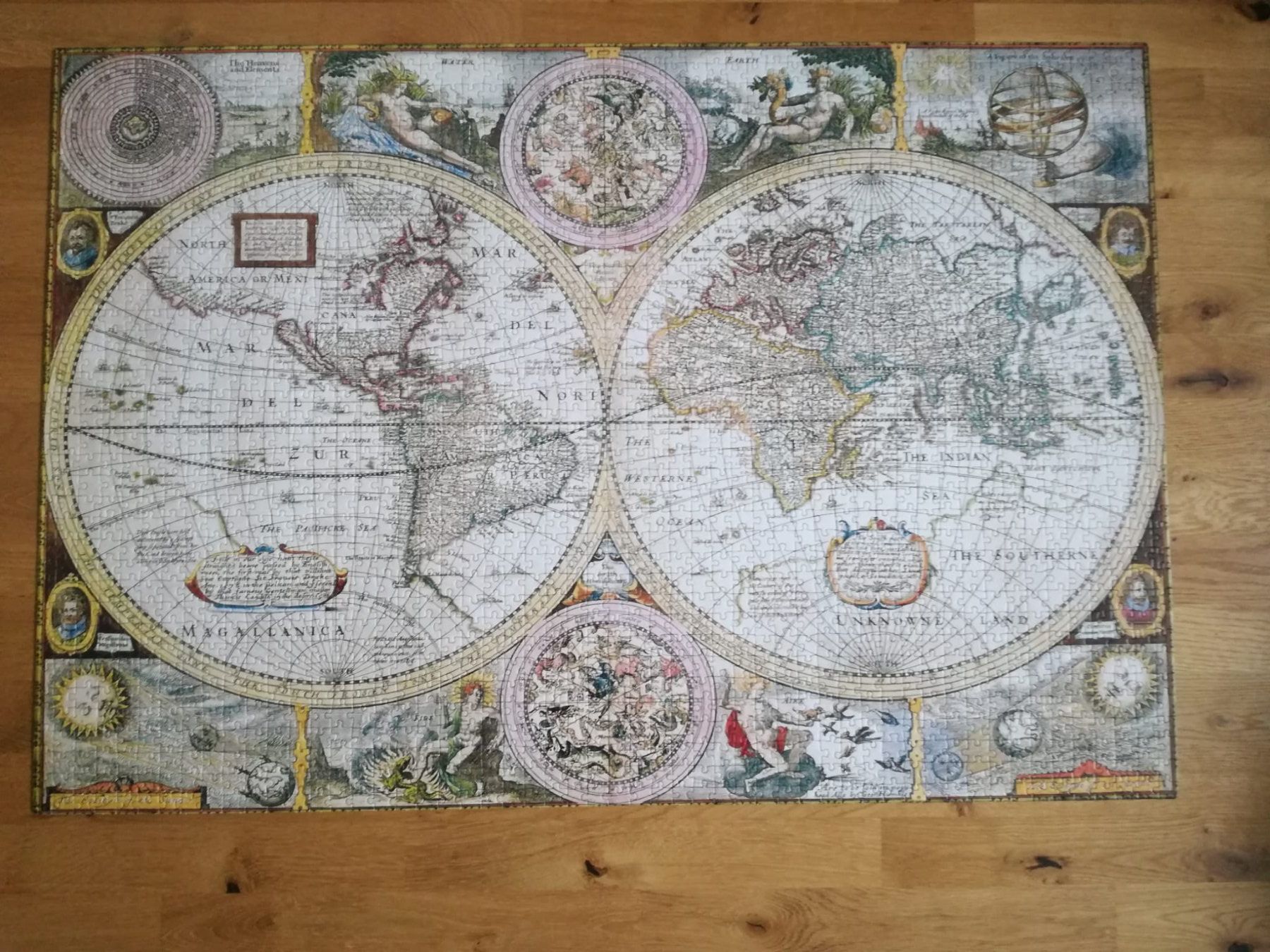 Clementoni Puzzle: Clementoni Puzzle Weltkarte 2000 Teile – Usato da Hochwald venduto da A3N. 2