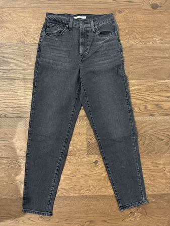 Levis High Waisted Mom Jeans