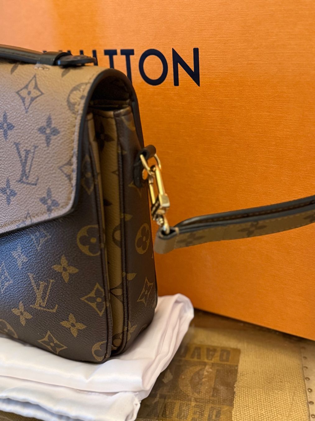 Louis Vuitton Sacs femmes: Louis Vuitton Pochette Metis Reverse Monogram – D'occasion à Hirschthal par GR7000 3