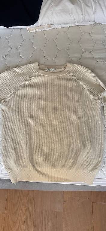 Maglioni & Felpe: Pull Zara beige taille M – Usato da Geneve venduto da tom_d7f8 1