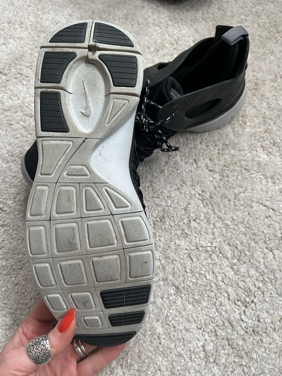 Nike Scarpe da uomo: Chaussures Nike de sport – Usato da Lutry venduto da meg_pk9l 2