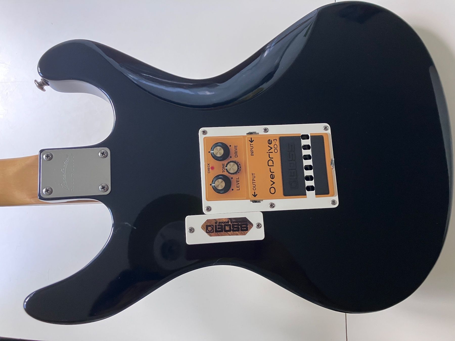 Danelectro Musikinstrumente: Danelectro Danoblaster Innuendo: Kult-Gitarre mit 4 Effekten – Gebraucht aus Luzern von Madvibe 4