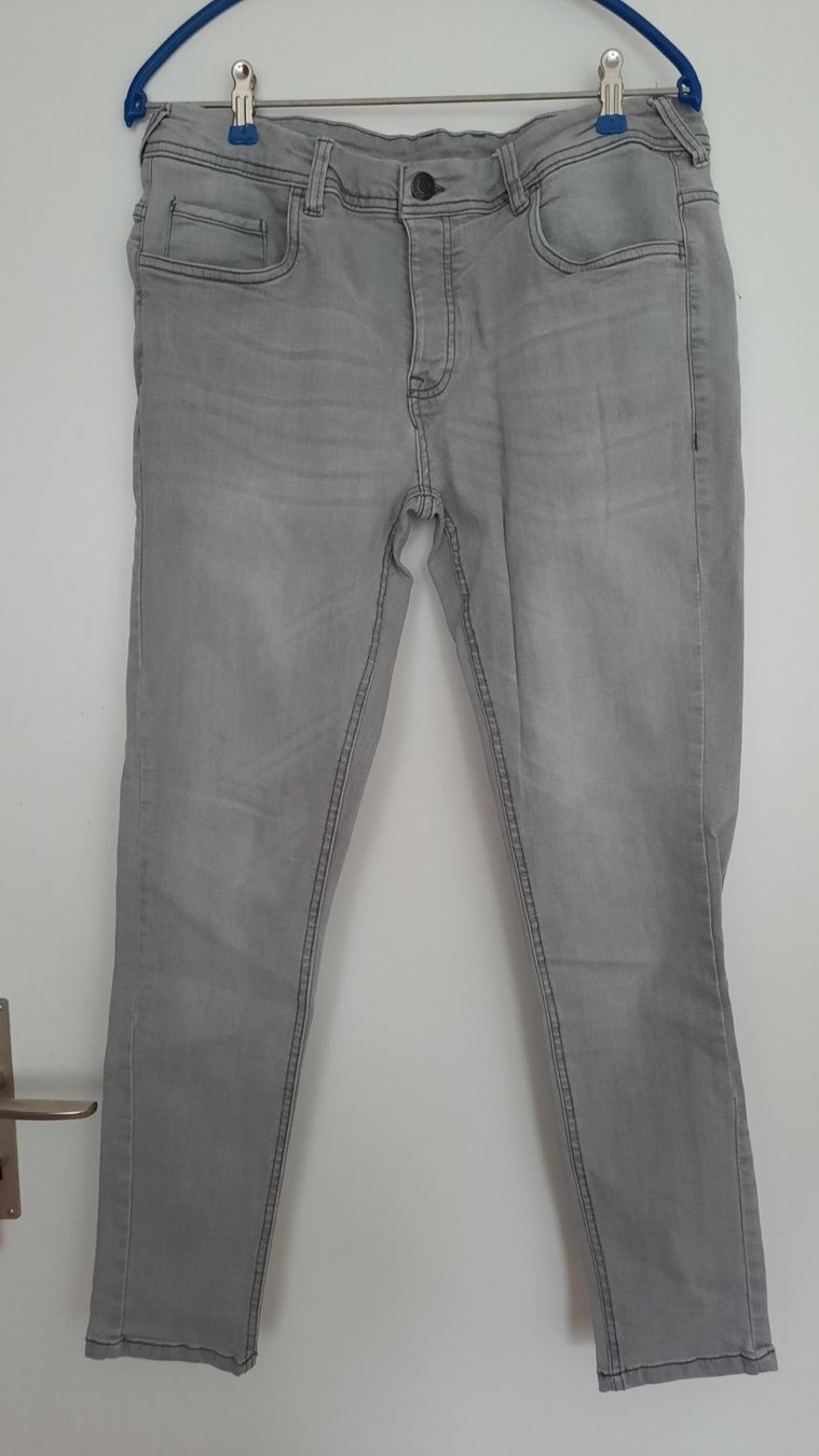 Hosen: ***PIAZA*** Jeans Gr. 48 hellgrau – Gebraucht aus Wädenswil von H2H_Secondhandshop