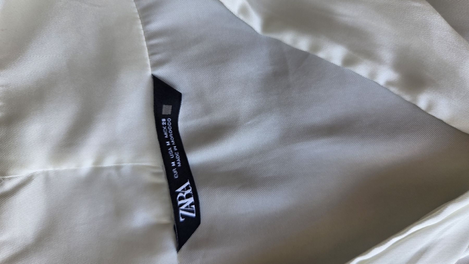 Zara Blusen: Bluse von ZARA in M – Gebraucht aus Kreuzlingen von MeinKleinesAtelier 4