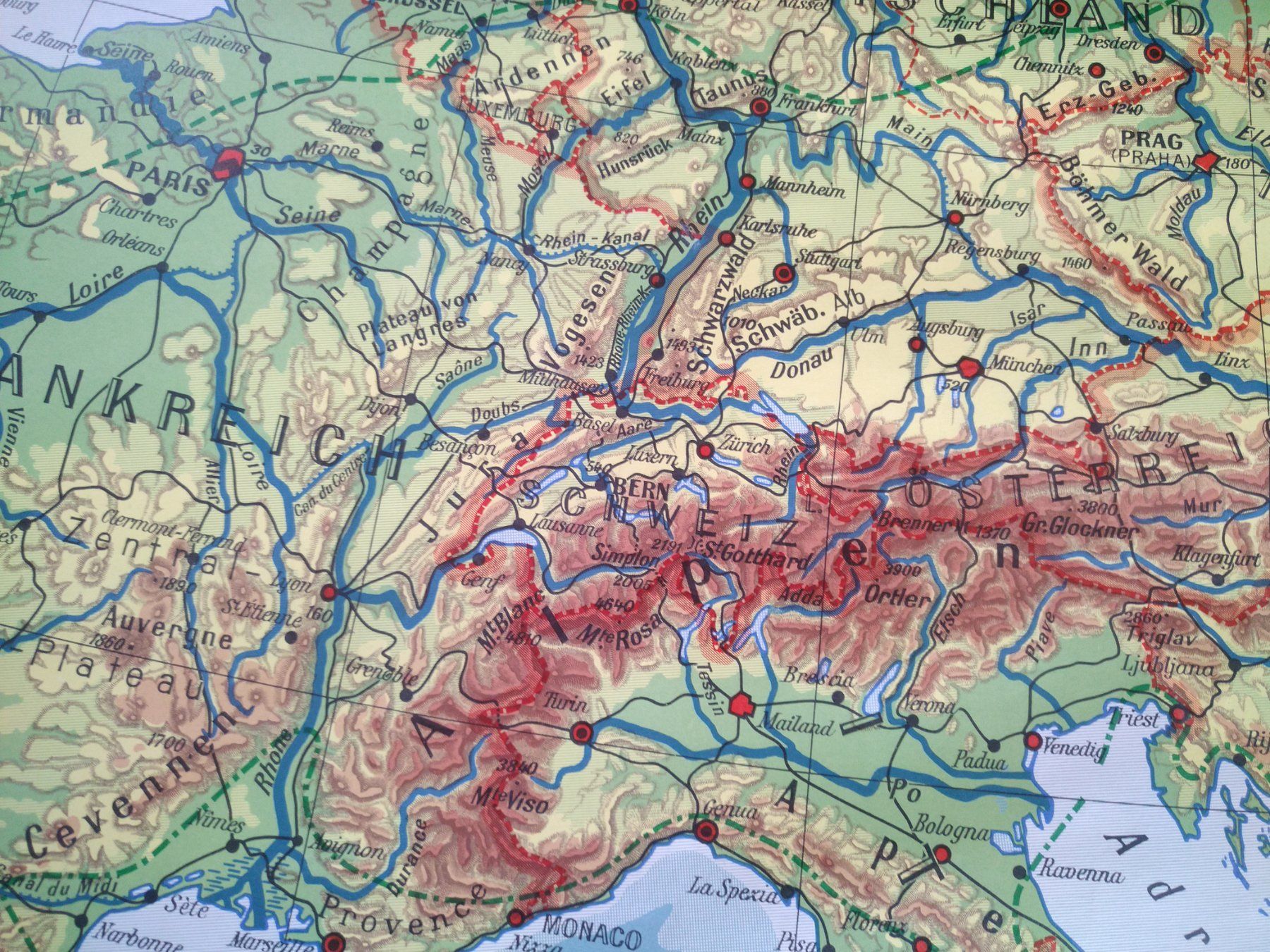 Landkarten & Atlanten: Rollkarte Europa topografisch – Gebraucht aus Bern von TimonBimon 3