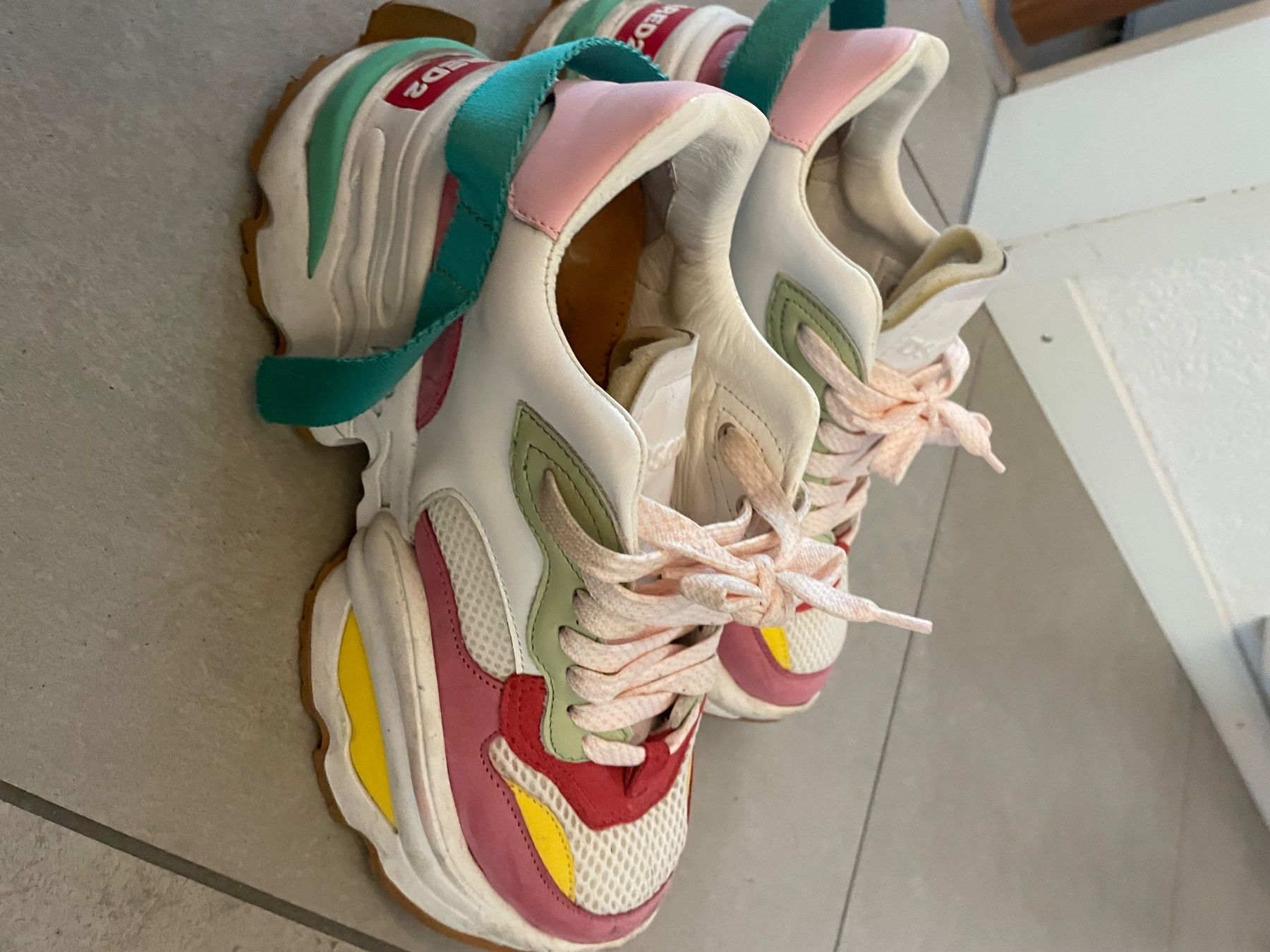 Dsquared2 Damenschuhe: Dsquared Sneakers – Gebraucht aus Zunzgen von mel_y6w2 2