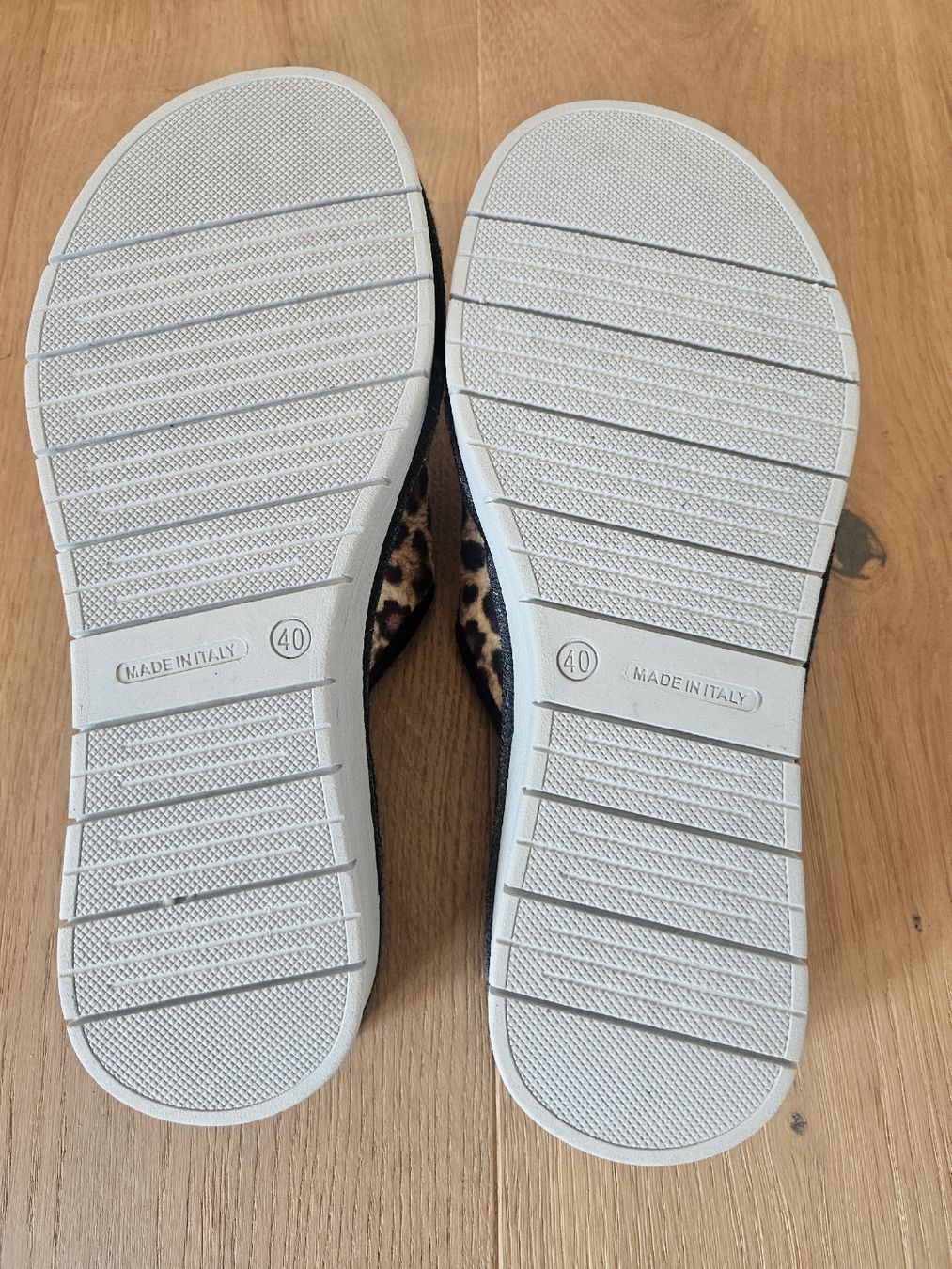 Damenschuhe: Hausschuhe Gr. 40 – Neu (gemäss Beschreibung) aus Sursee von sop_vxr7 3