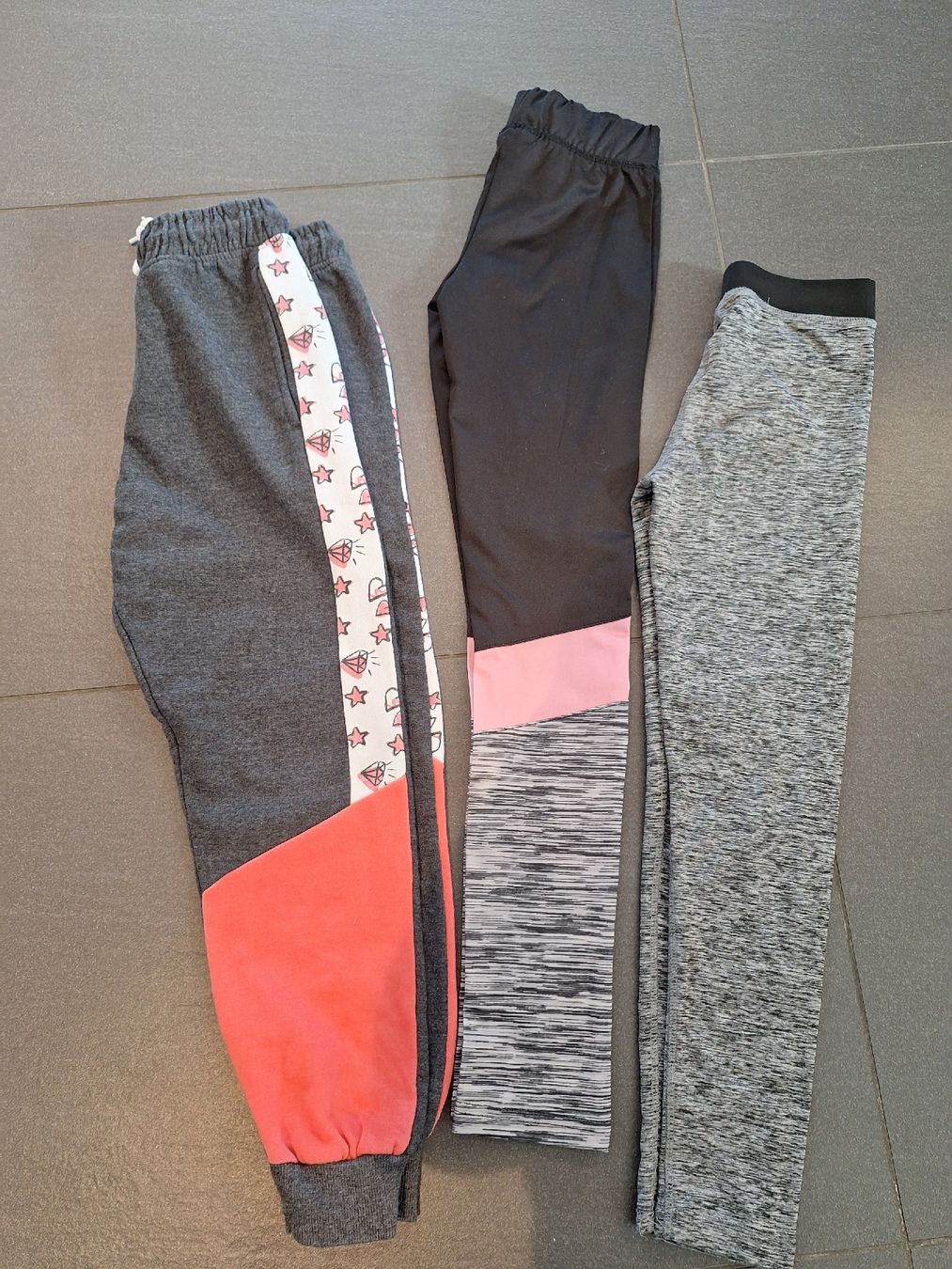 Lotti & Set di vestiti: Sportkleider Set Mädchen, Gr. 134/140 – Usato da Brittnau venduto da Norge77 4