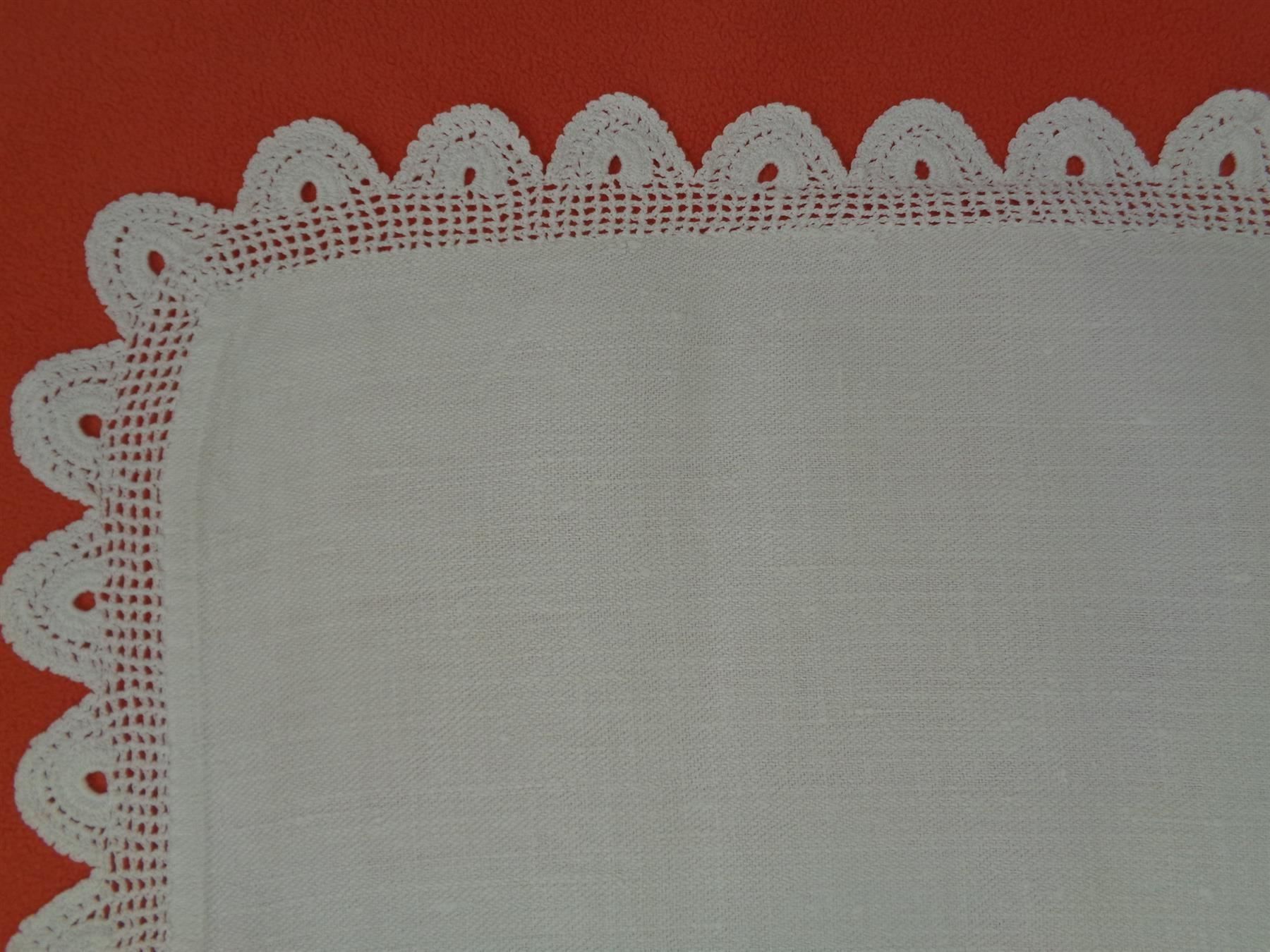Altra biancheria da tavola: Tischläufer mit Spitzen 63x106cm.Vintage – Usato da Chur venduto da omonia 4