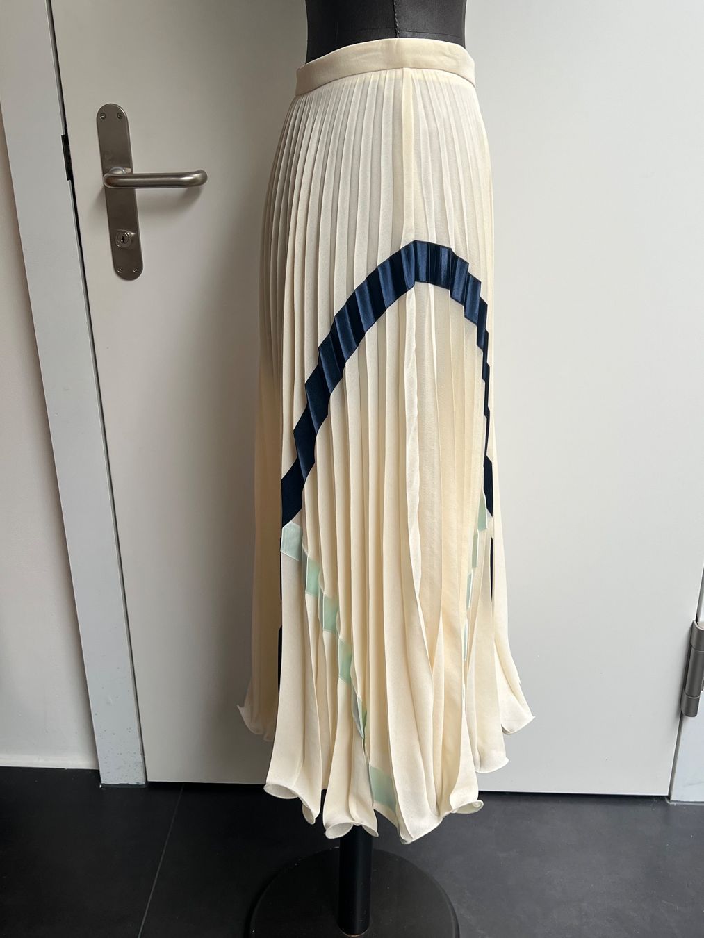 Chloé Röcke: See by Chloé Chiffonrock / Plisseerock 34 – Gebraucht aus Wabern von La-Vitrine 4
