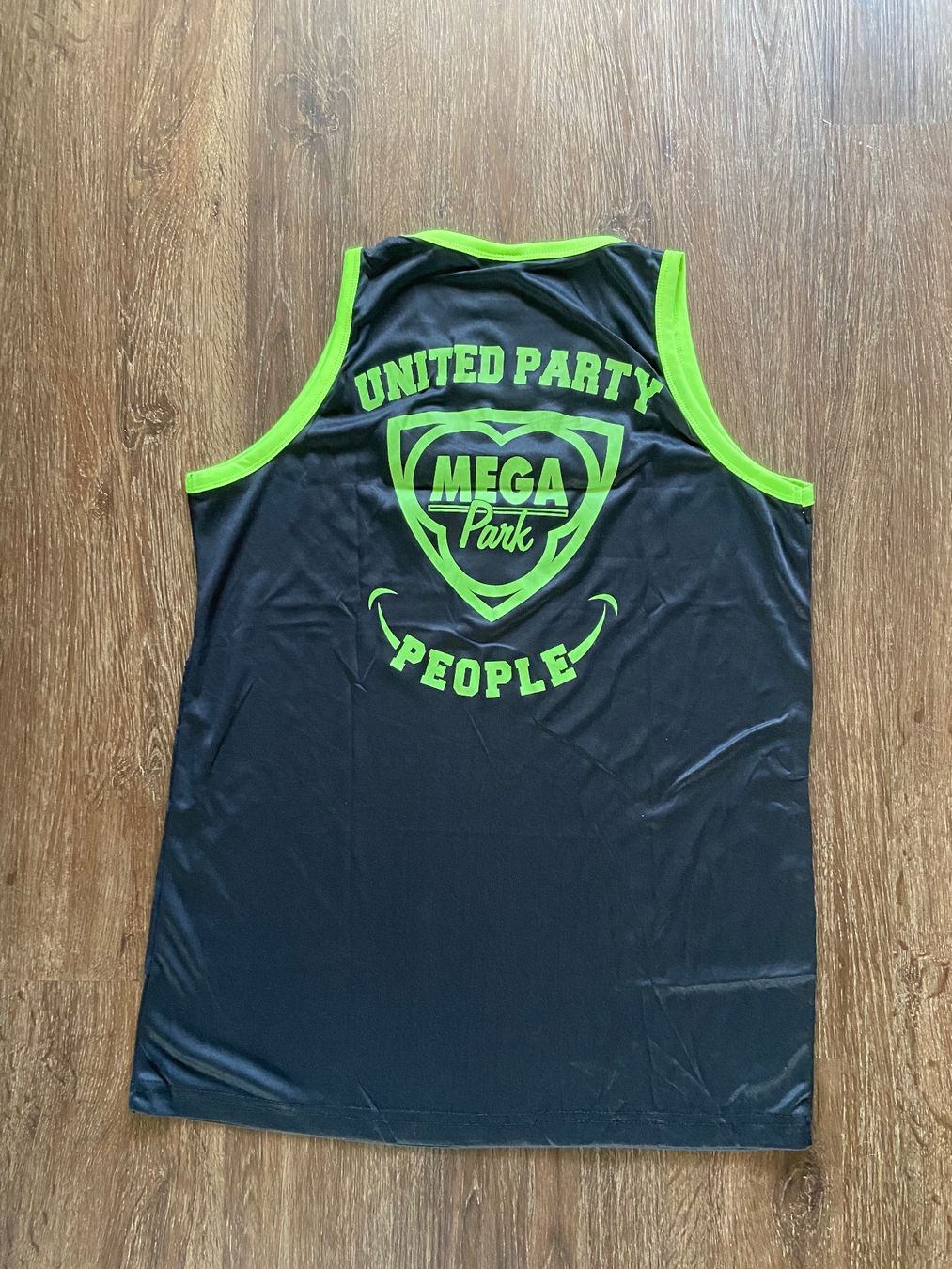T-shirt: Mega Park / Ballermann / Tanktop – Usato da Muttenz venduto da bargain_hunter 2
