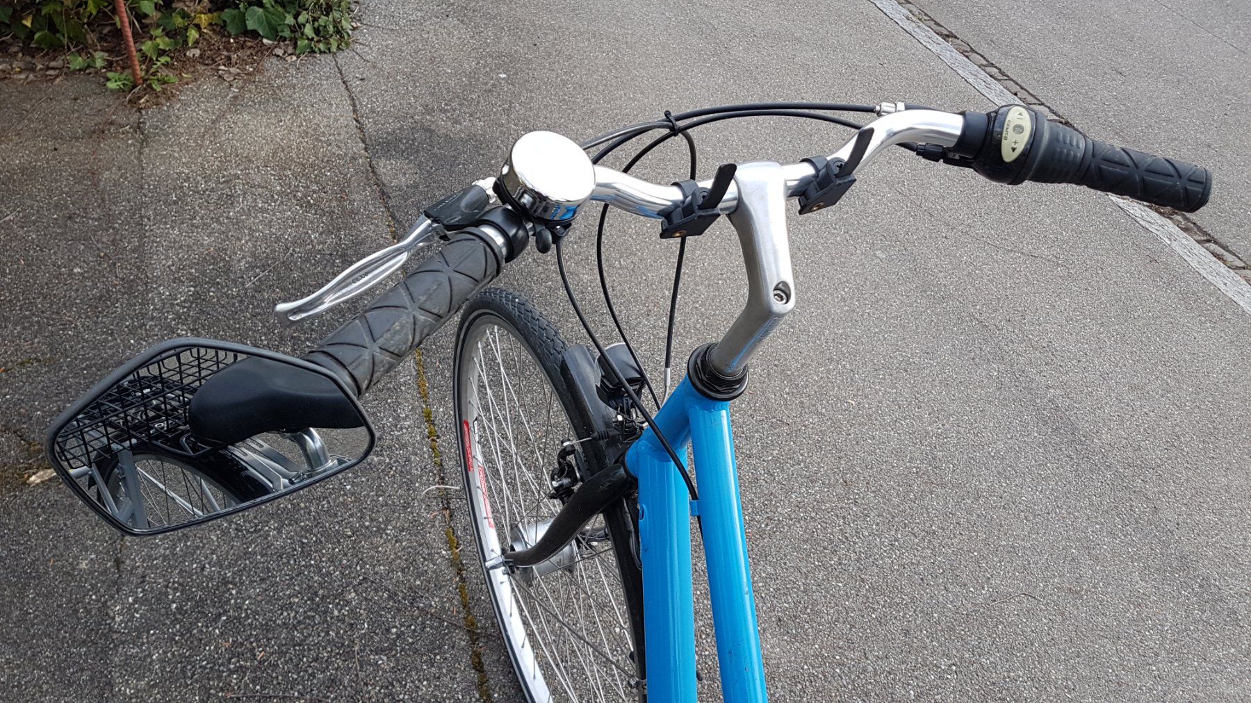 Biciclette: Damenvelo mit Stützrädern – Usato da Zürich venduto da sch_x9lb 4