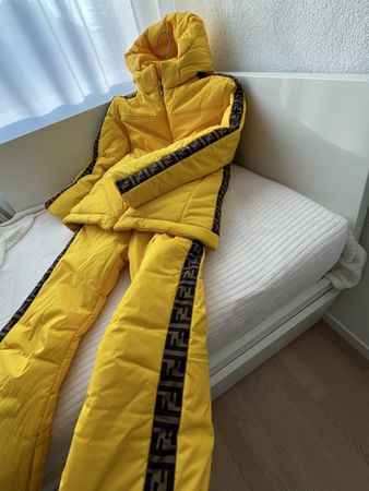 Fendi Kids Schneeanzug Grösse 12 Jahre