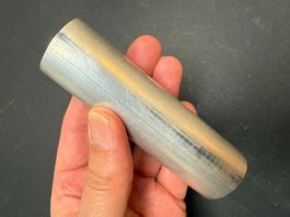 Aluminium Stange 100 x 30 mm, 195 g. Gut zerspanbar.