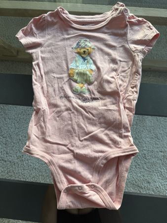 Ralph Lauren Baby Body Polo Bär, rosa, Grösse 86