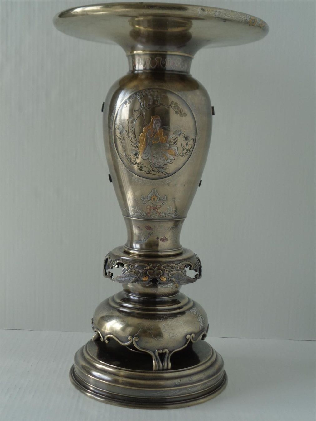 Vasen & Gefässe: Grosse Bronze Vase Meiji Periode 19Jahrh – Gebraucht aus Chur von omonia 1