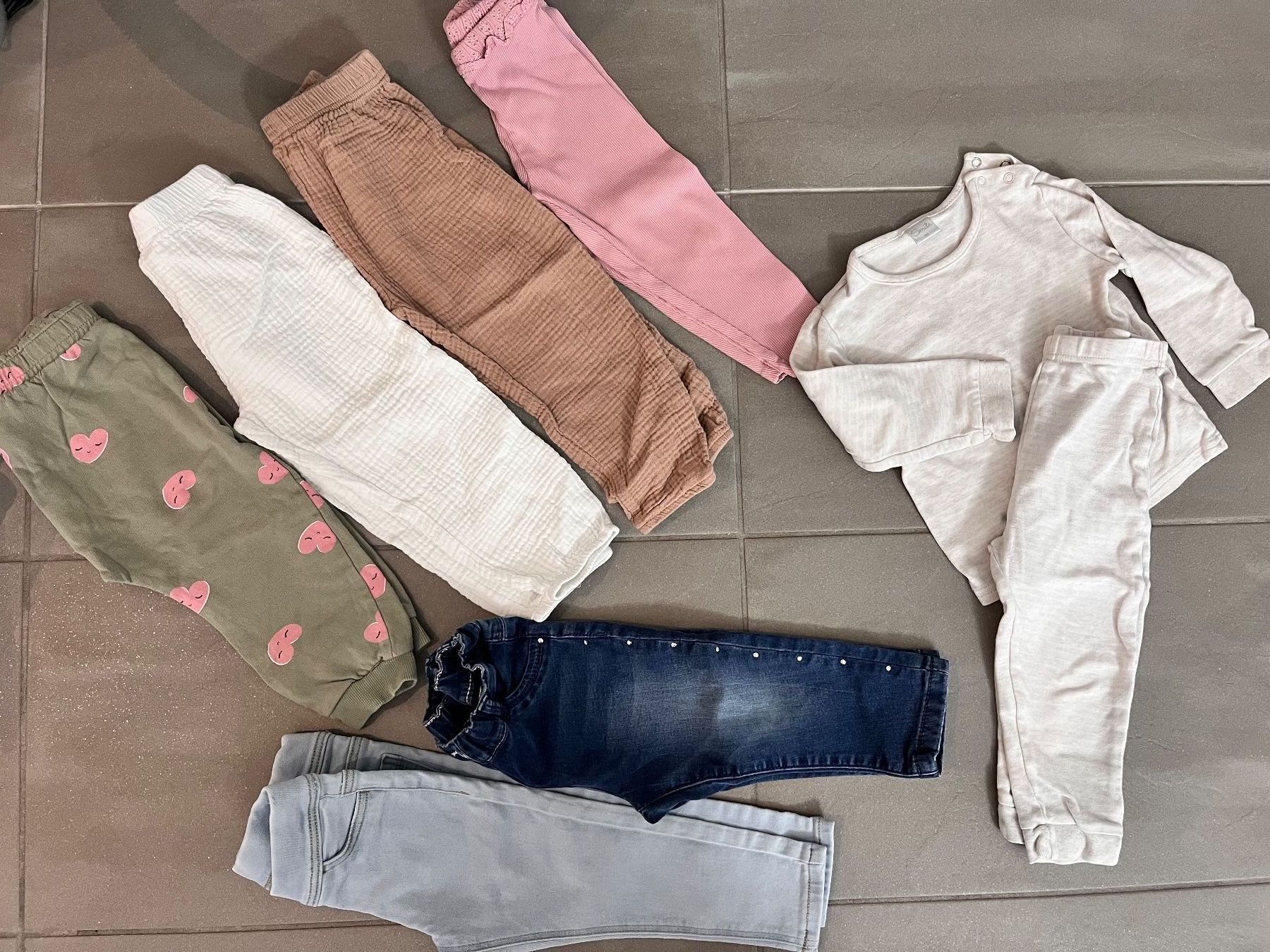 Kleiderpakete & -sets: Mega 61-teiliges Mädchen Kleiderpaket 92 – Gebraucht aus Agno von me_me_me 6