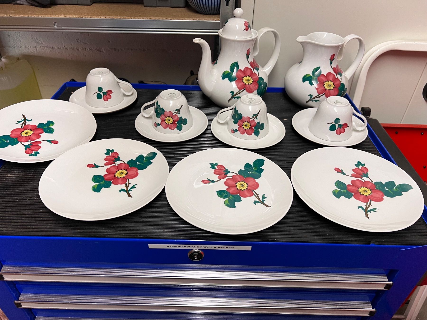 Set di piatti: Schöne Vintage Tee/Kaffee Service – Usato da Oberengstringen venduto da Cici7