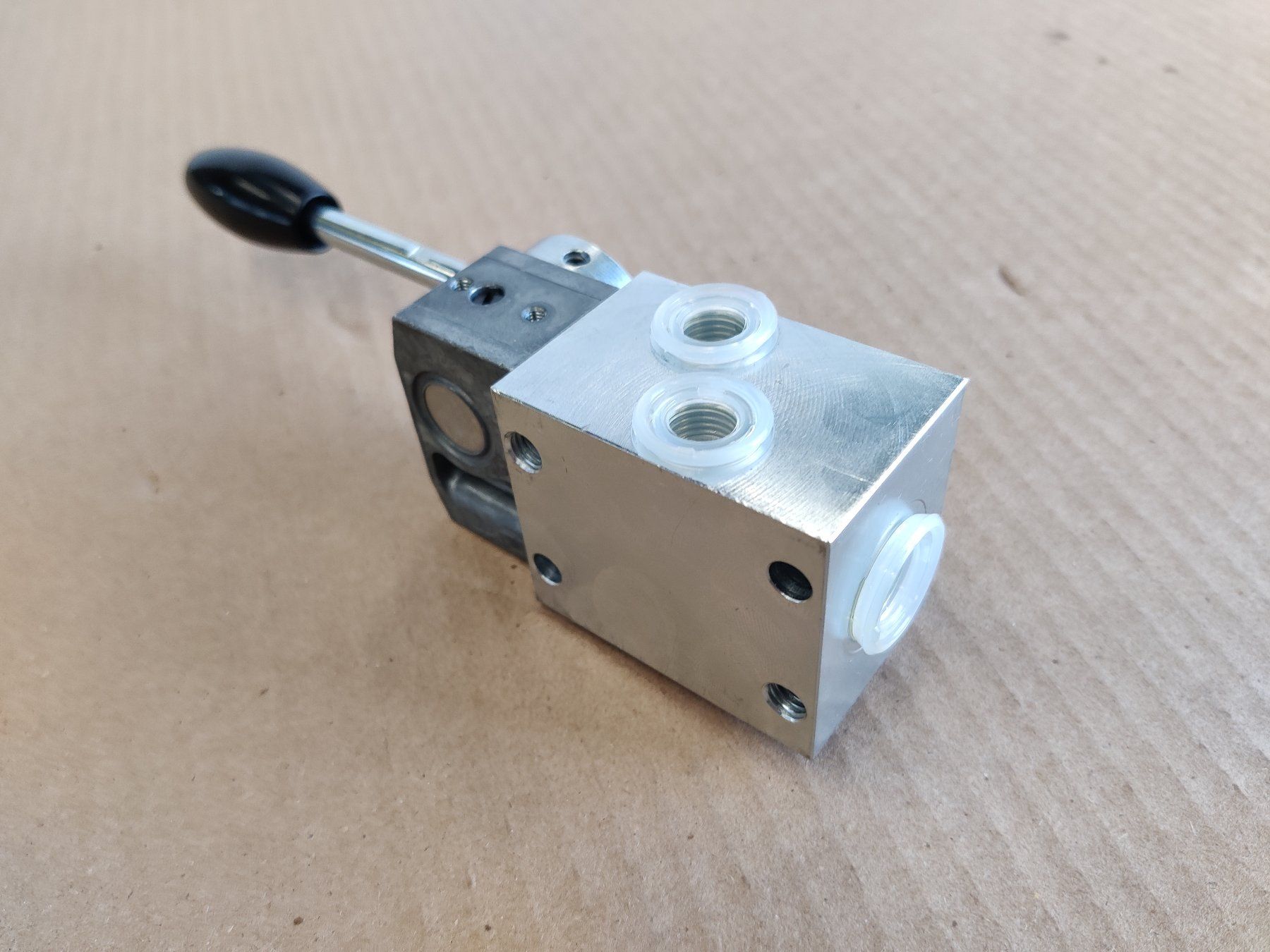 Tutte le macchine: Hawe Wegeschieber mit Handhebel 03 – Nuovo e nell'imballaggio originale da Fischbach-Göslikon venduto da Elektromech_Verkauf 4